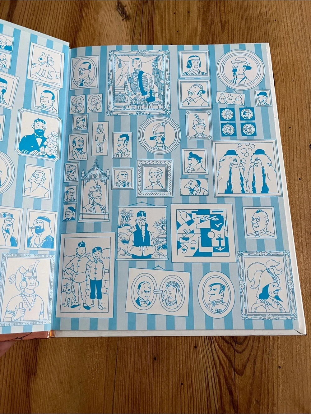 <French Language> Mini HC Book 